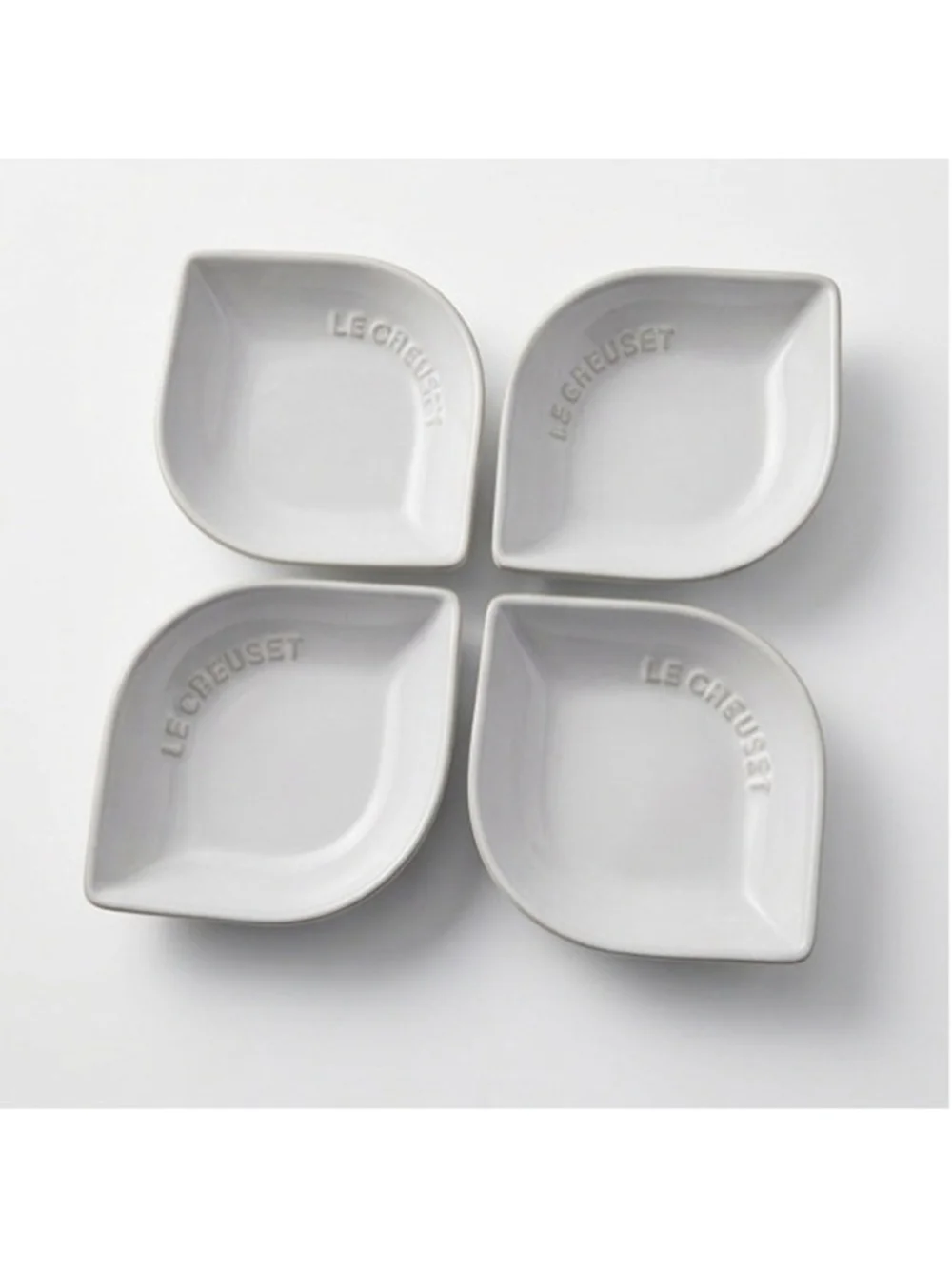 Le Creuset Stoneware Petal Dish Set of 4 White Dipping Sauce Spice Dishes NIB